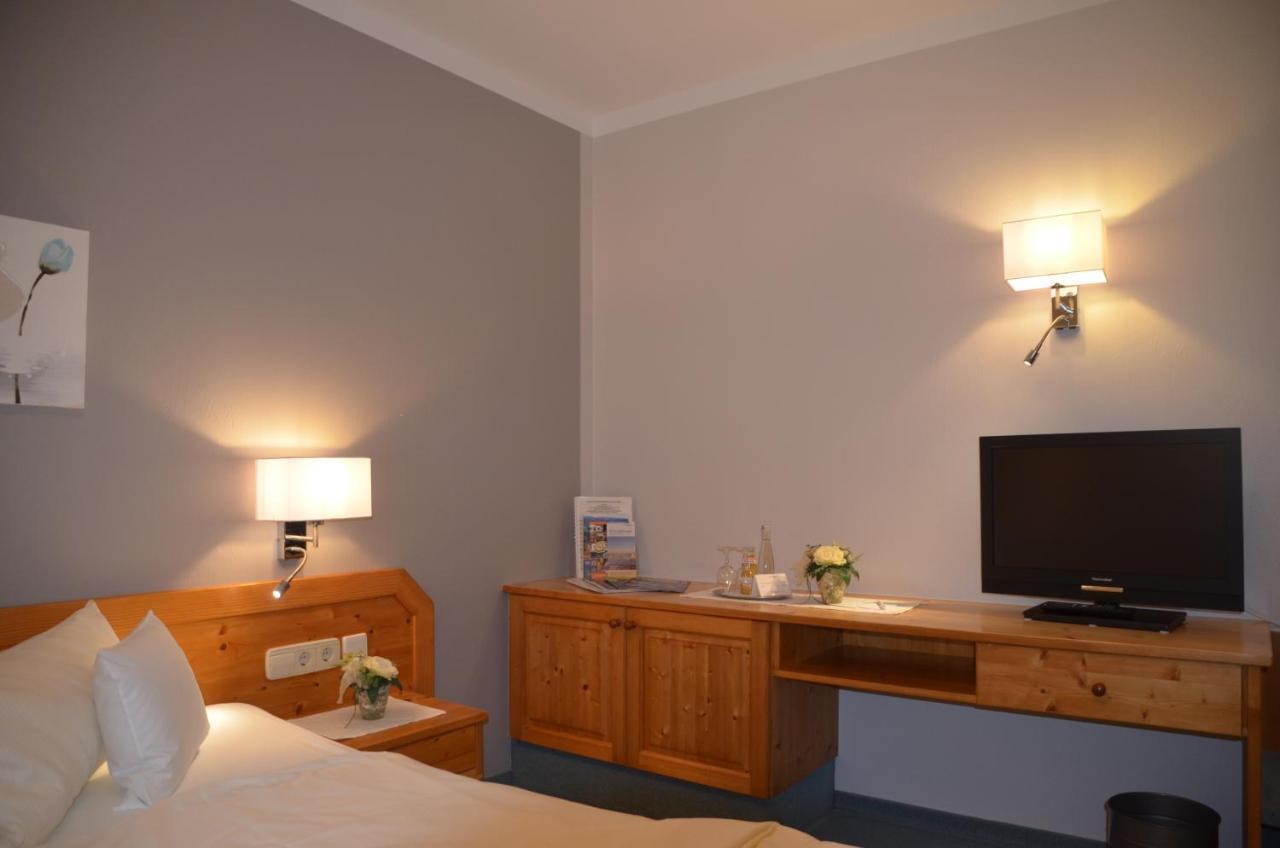 Hotel-Pension Breig Garni Ottenhofen im Schwarzwald Bagian luar foto